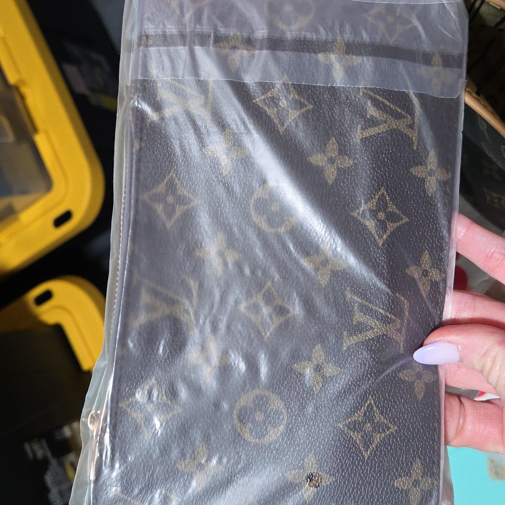 Classic Brown Monogram Tote - Picture 6 of 8